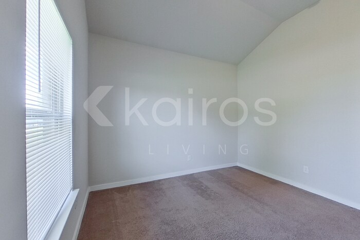 Building Photo - 26186 Valley Ridge Rd