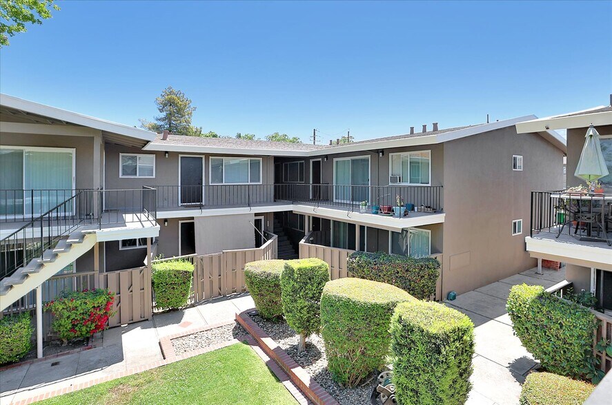 Building Photo - 2970 Van Sansul Ave