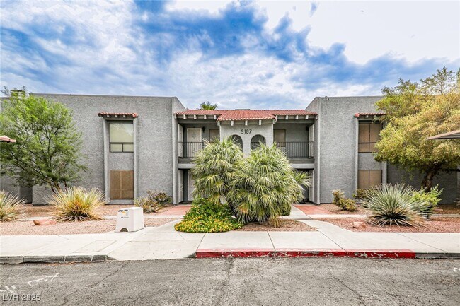 Building Photo - 5187 Caliente St