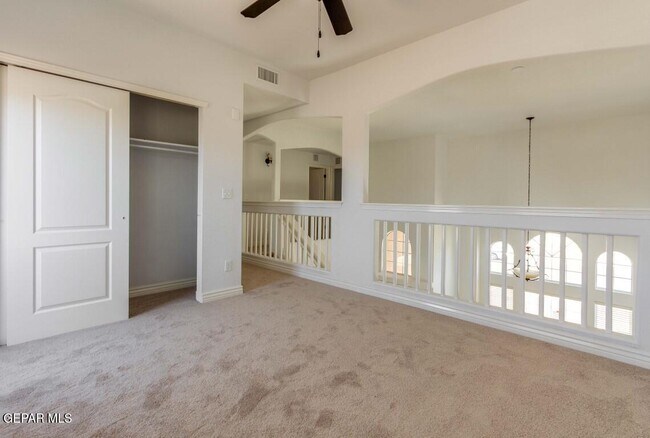 Building Photo - 5541 Ignacio Frias Dr