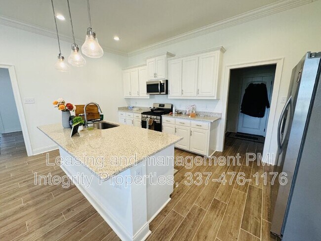 Building Photo - 117 Preston Rose Ln
