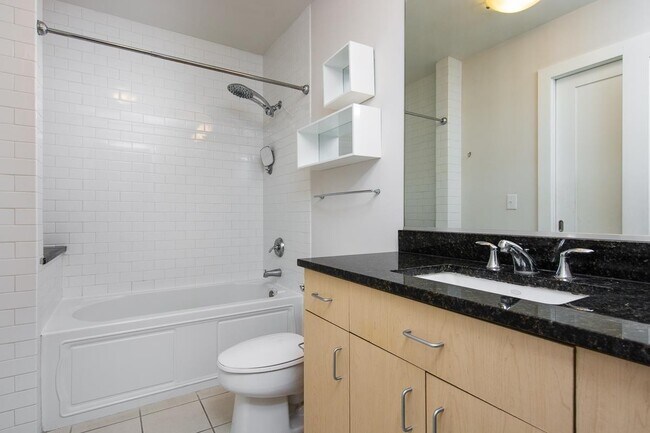 Building Photo - Beautiful Studio Condo In The Adelicia