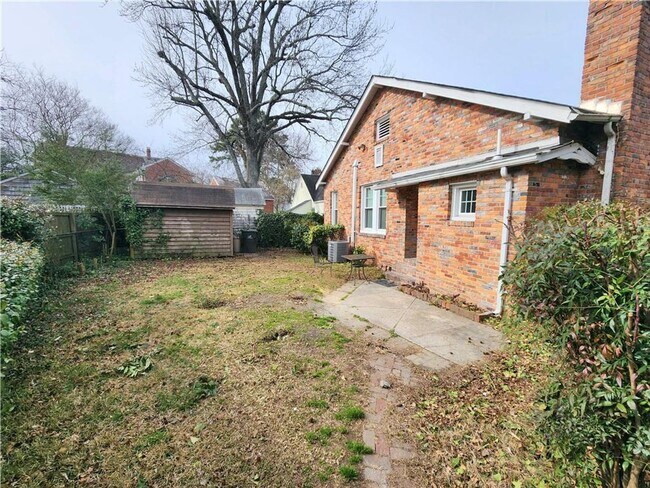 Building Photo - Gorgeous Gem on Corner Lot in Ghent!