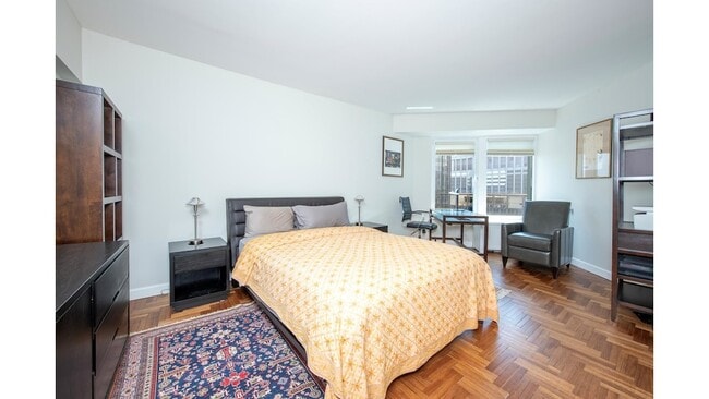 Building Photo - 150-156 W 56th St