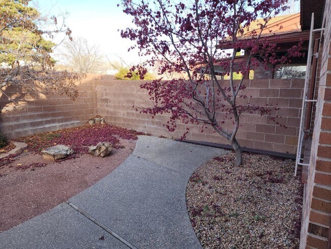 Building Photo - 9335 Admiral Lowell Pl NE