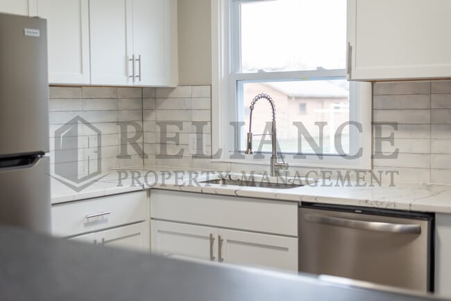 Building Photo - 2506 N Somerset Ave