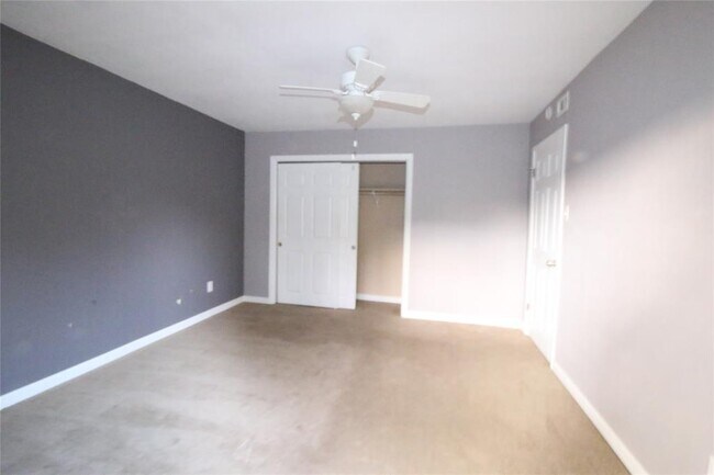 Building Photo - 703 Castle Ridge Rd