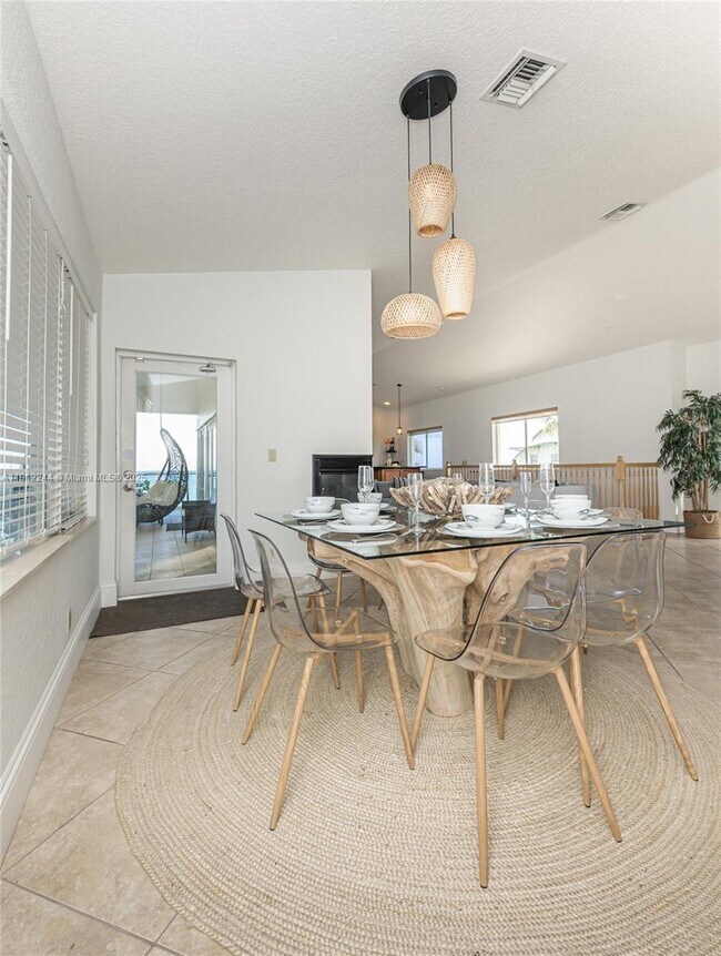 Building Photo - 302 Balboa St