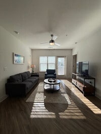 Building Photo - 1404 Lincoln Trace Cir
