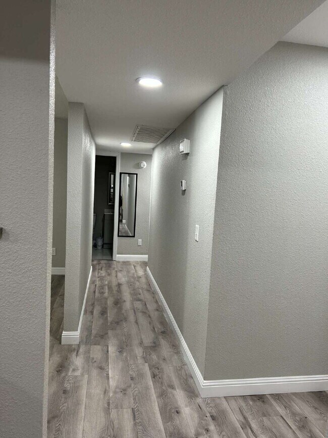 Building Photo - "Well Maintained 3-Bedroom, 2 Bathroom in Yuma Valley!"