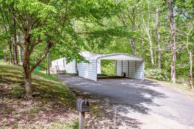 Building Photo - 7967 Caswell Rd