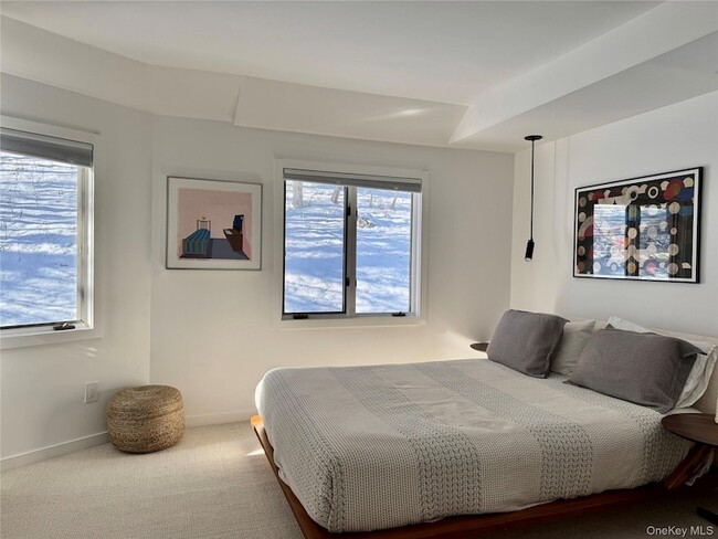 Building Photo - 222 Hurley Rd