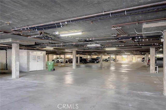 Building Photo - 6938 Laurel Canyon Blvd