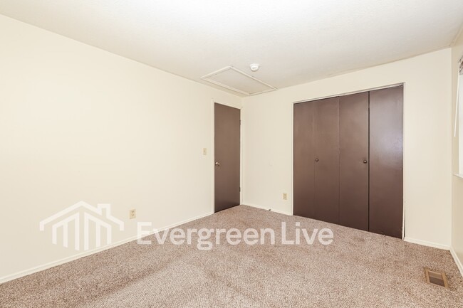 Building Photo - 8178 Mt Hood