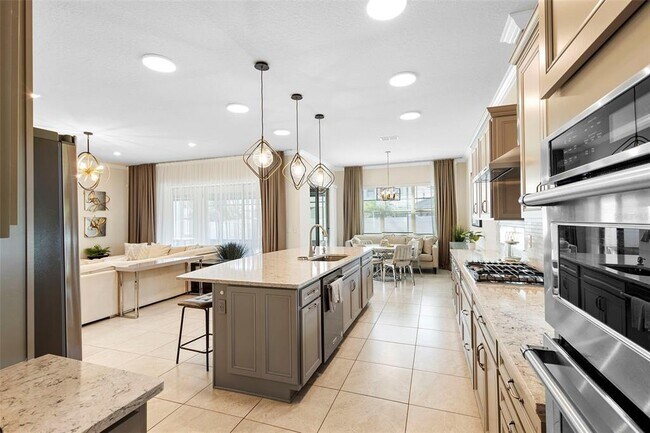 Building Photo - 8000 Leaf Grv Cir