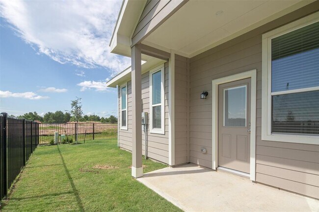 Building Photo - 21254 Black Gap Wildlife Dr