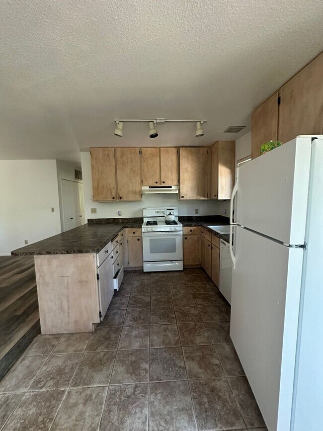 Building Photo - Great Location on Gardner Mountain - Long Term Rental