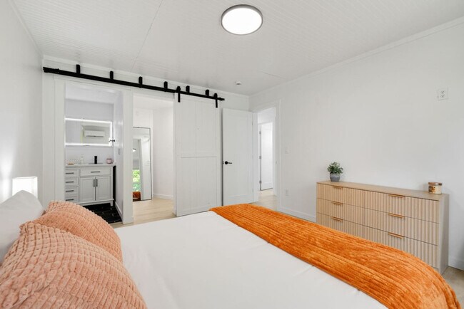 Building Photo - 3413 N 8th St