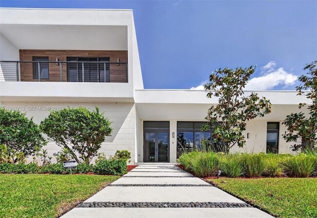 Building Photo - 16709 Botaniko Dr N