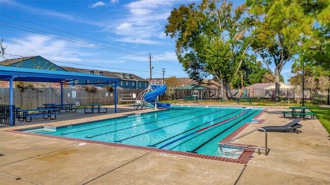 Building Photo - 847 Carlingford Ln