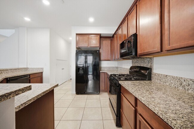 Building Photo - 3695 Bur Oak Rd