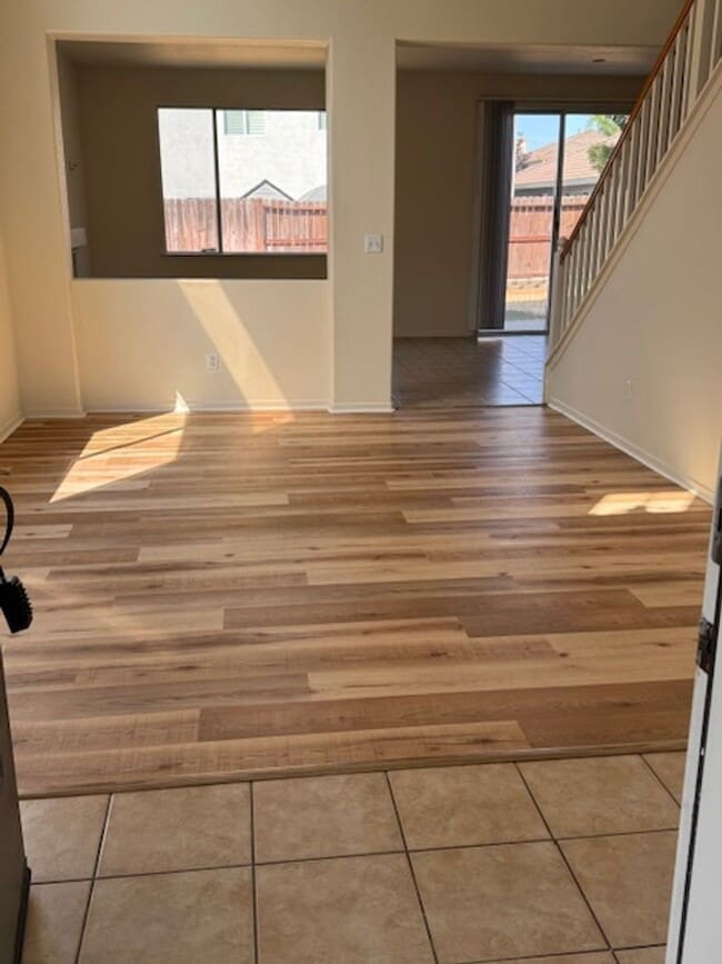 Building Photo - Nice & clean 3 Bedroom, 2 Bath Home in Cit...