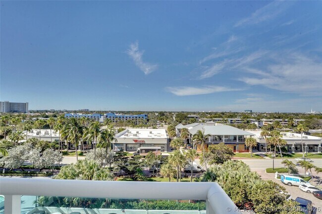 Building Photo - 3900 Galt Ocean Dr
