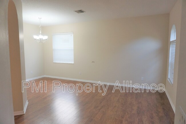 Building Photo - 13156 Social Ln