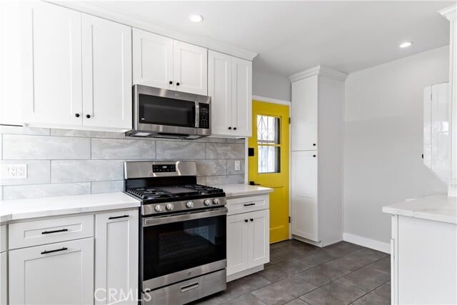 Building Photo - 1039 Simmons Ave