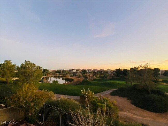 Building Photo - 33 Tall Ruff Dr