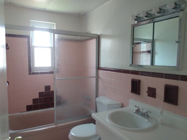 Building Photo - 5361 Plumridge Dr