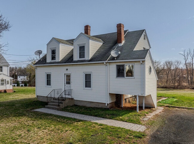 Primary Photo - 11 Piney Ridge Rd