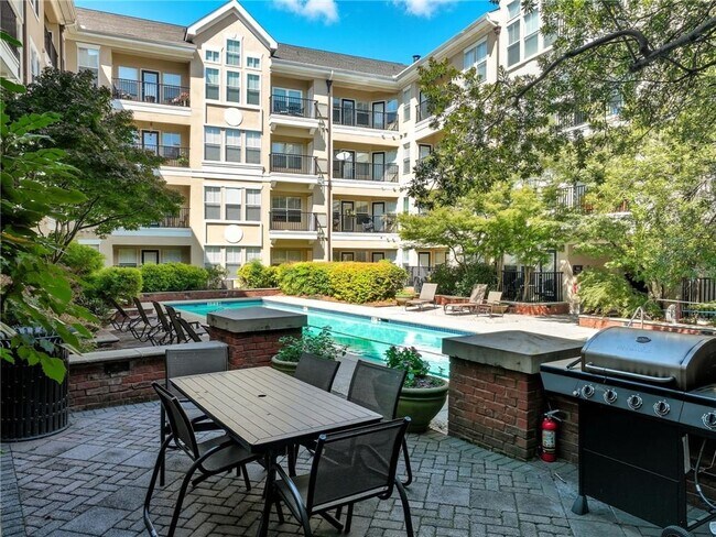 Building Photo - 1850 Cotillion Dr