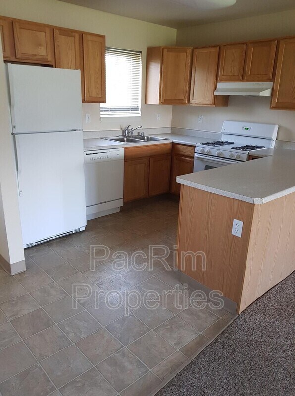 Building Photo - 1930 N Creekwood Park Cir