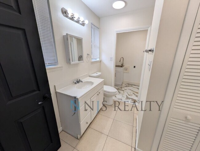 Building Photo - Beautiful 4/2/2 home with a POOL, 1700 Sq. Ft. with fenced yard, TONS of renovations