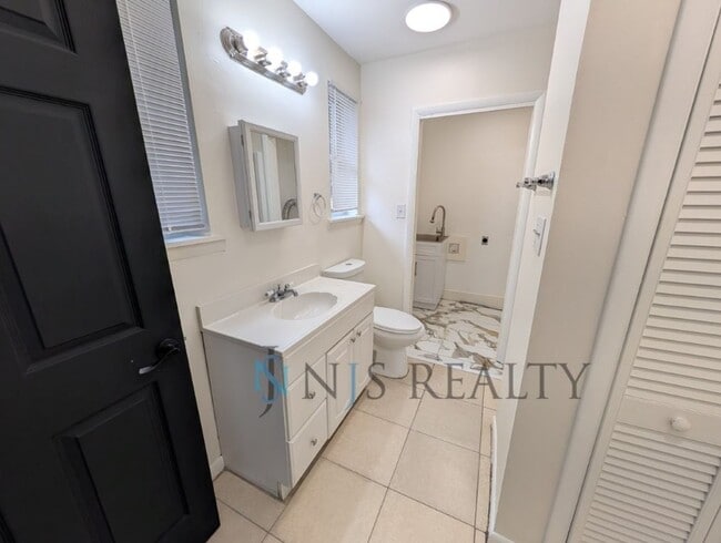 Building Photo - Just Reduced!!  POOL!! Beautiful 4/2/2 home with a POOL, 1700 Sq. Ft. with fenced yard, TONS of r...