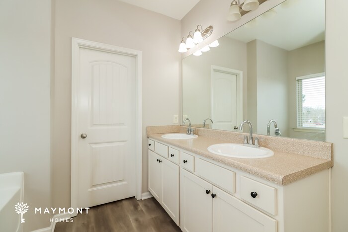 Building Photo - 30 Howard Ave