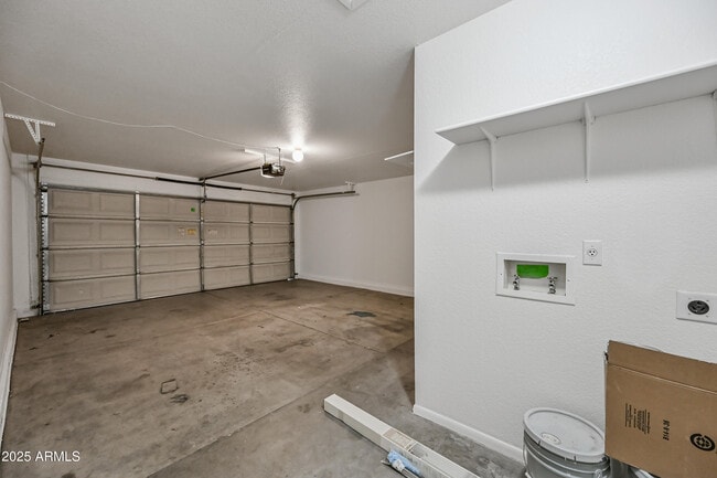 Building Photo - 8606 W College Dr