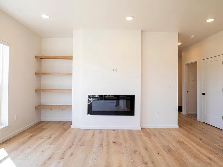 Building Photo - 2430 Tschache Ln