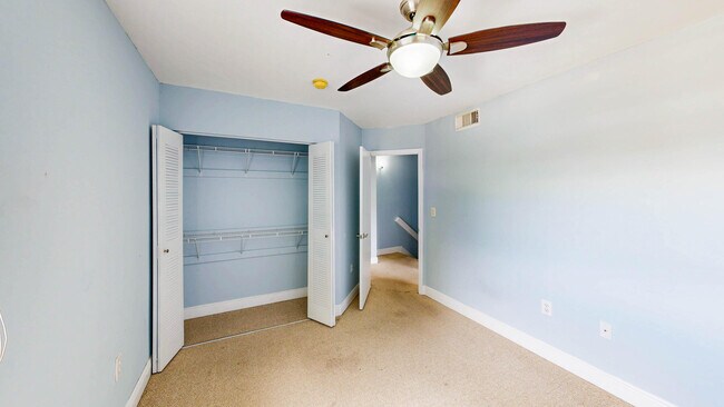 Building Photo - 18712 SW 100th Ave