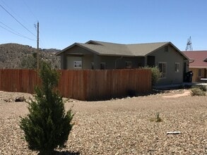 Building Photo - Adorable Two Bedroom House in Diamond Valley