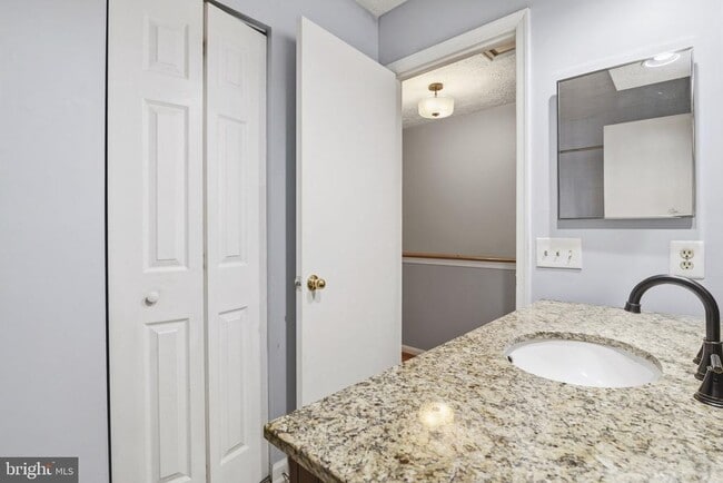 Building Photo - 4330 Gilmer Ct