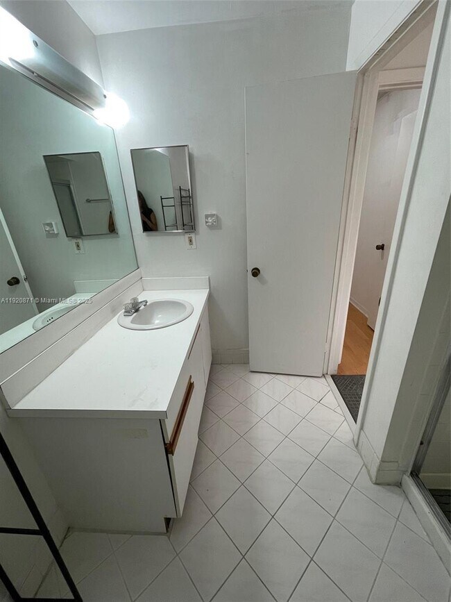 Building Photo - 8237 NW 8th Ct