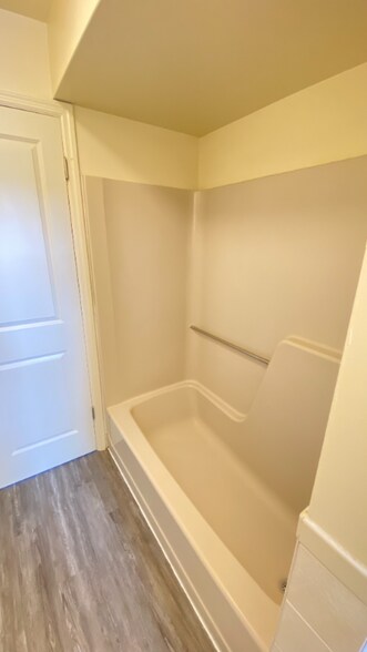 Building Photo - 3724 Carman Rd