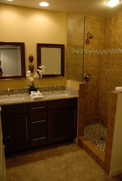 Building Photo - 47975 Joshua Ct
