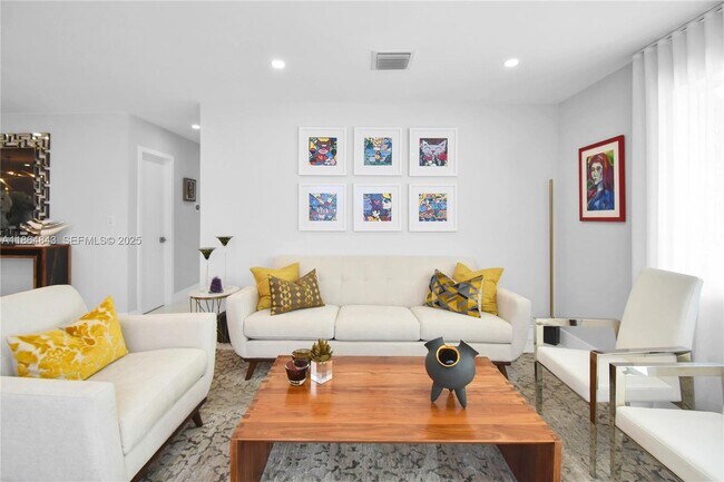 Building Photo - 14441 S Biscayne River Dr