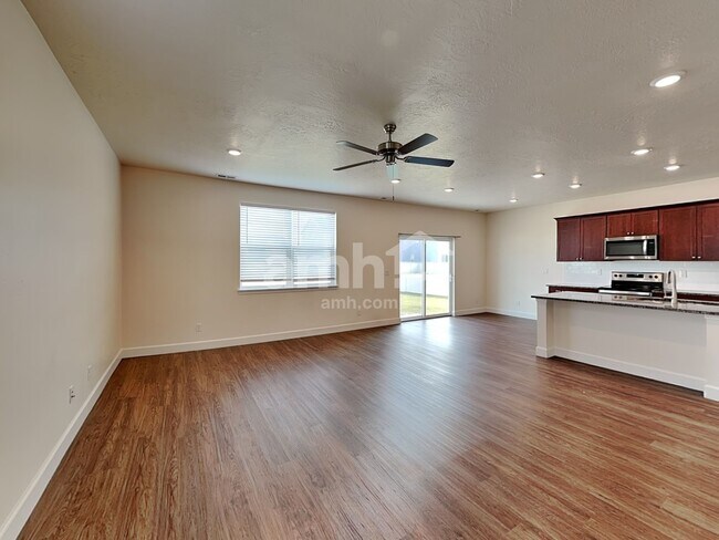 Building Photo - 344 North St