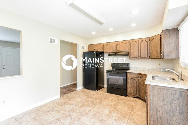 Building Photo - 3 Bedroom Pet-Friendly Home in Arnold, MO with Main Street Renewal