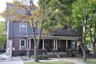 Building Photo - 404 S 5th Ave