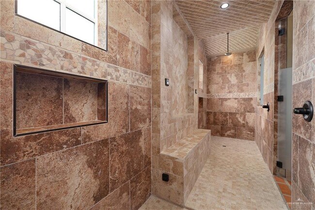 Building Photo - 2304 Antigua Dr